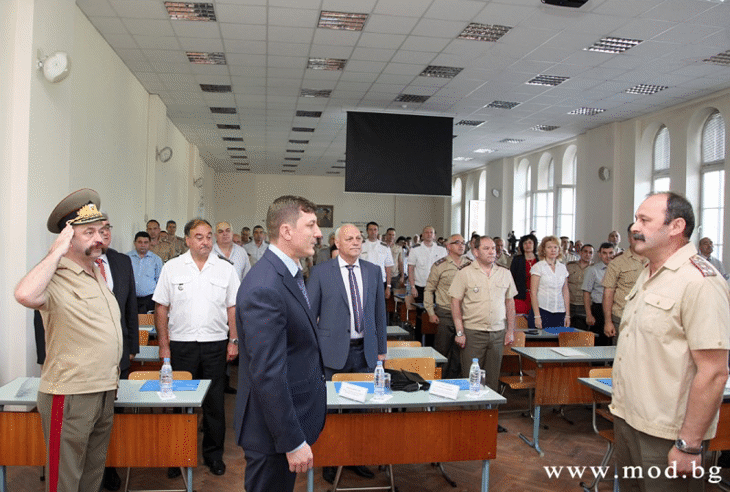 Конференция за съвременните подходи за управление на образованието и подготовката в сигурността и отбраната се провежда във Военната академия