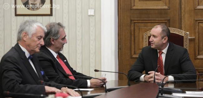 Президентът Румен Радев: Червеният кръст в България е емблема на човечност