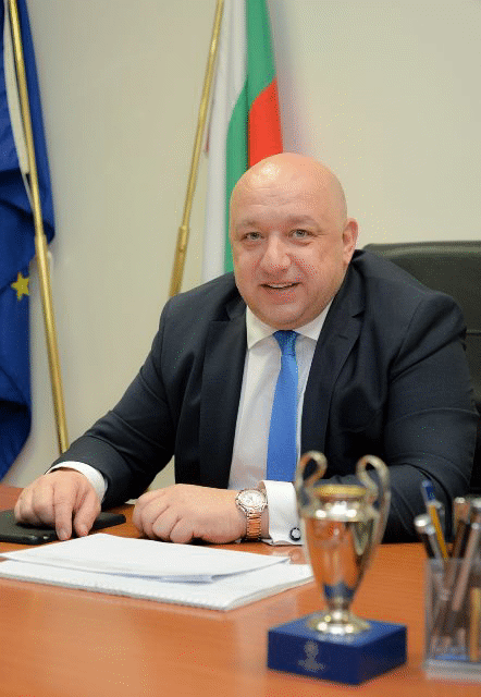 Красен Кралев: Нека всички положим усилия, за да запалим децата по спорта