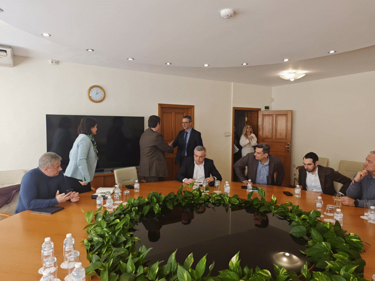 Министър Трайков се видя с петролния и газов бизнес у нас