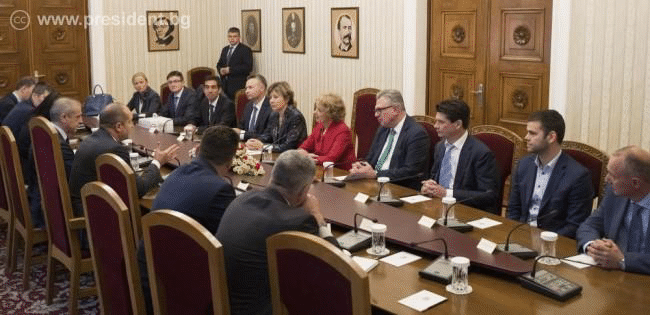 Президентът Румен Радев обсъди перспективите за подобряване на бизнес климата в България с холандски инвеститори