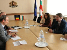 Министър Седларски обсъди с  посланика на Румъния бъдещите съвместни бизнес инициативи