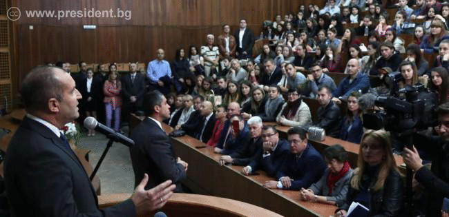 Държавният глава Румен Радев призова за политическа среда, която да осигури реална и ефективна представителност на гражданите в управлението