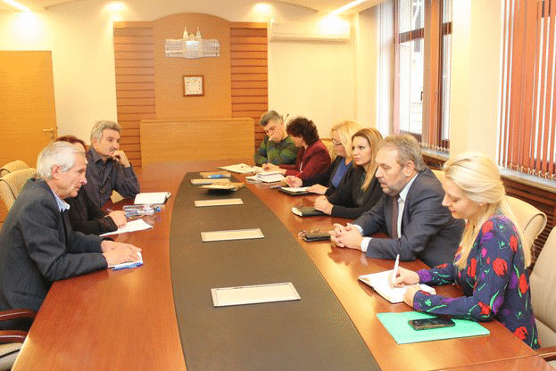 Пчеларите получават около 2,4 млн. лв. държавна помощ „де минимис“