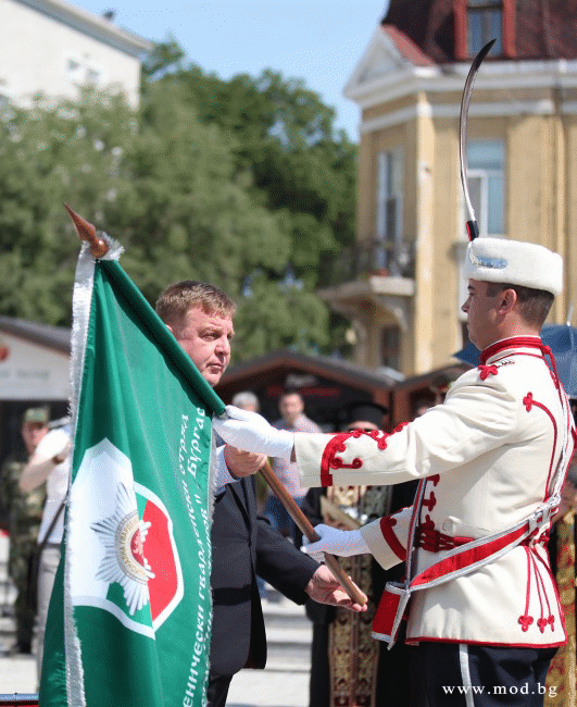 Министърът на отбраната Красимир Каракачанов: Никога не забравяйте, че сте българи