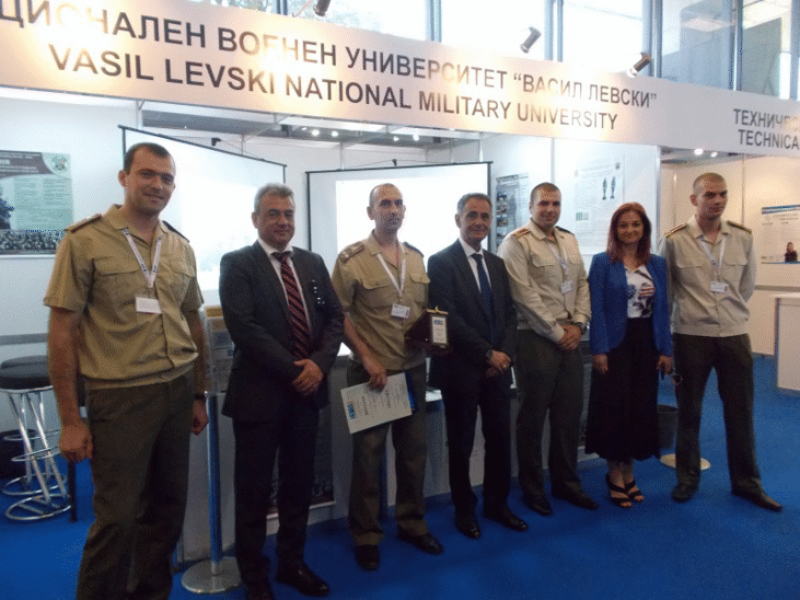 Заместник-министърът на отбраната Анатолий Величков връчи дипломи на участниците в Международното изложение за отбранителна техника „ХЕМУС 2018“