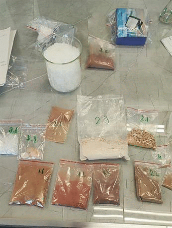 Четирима са задържани при полицейска операция срещу разпространението на високорискови наркотици, проведена на територията на Русе и София