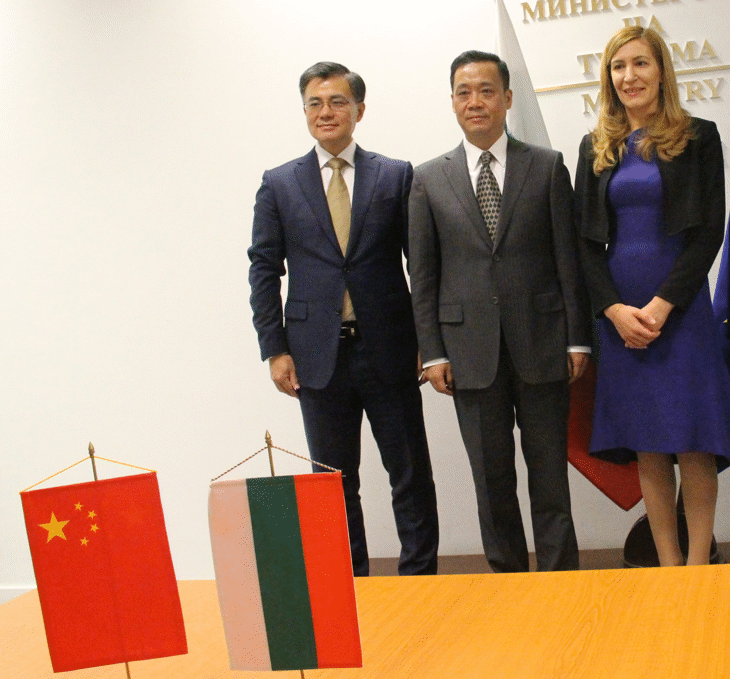 Министър Ангелкова пред китайски инвеститори:  Подготвяме кампания за привличане на туристи от Китай, ще има и версия на китайски в туристическия портал на България