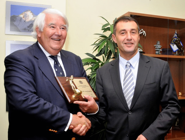 Кийт Ходжкинсън покани министър Свилен Нейков на откритото първенство по голф на Великобритания