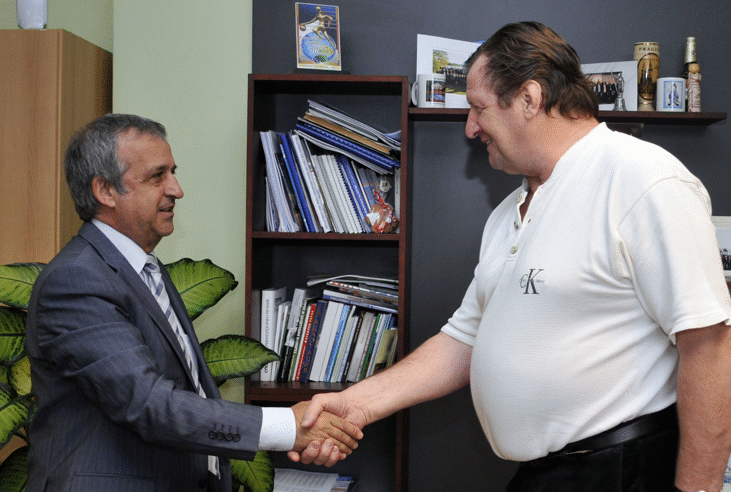 Среща на зам.-министър Лазар Каменов с президента на Международната любителска федерация „Универсален бой”