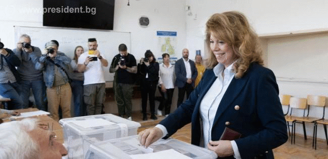 Президентът: Гласувах за икономически и високотехнологично развита България с грижа и за най-уязвимите хора