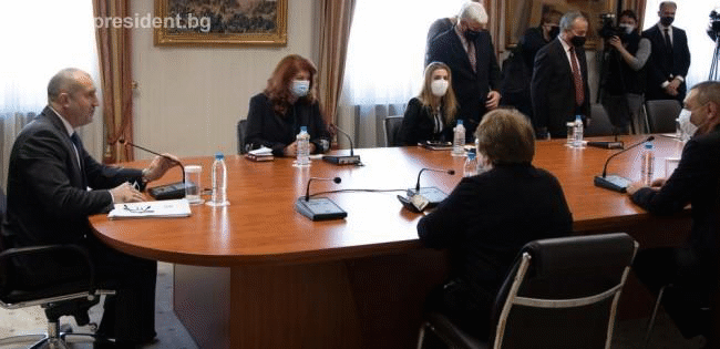 Президентът: Своевременната информация за развитието на епидемията е от ключово значение за организацията и провеждането на изборите