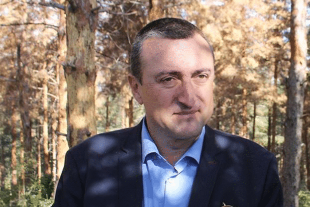 Зам.-министър Атанас Добрев направи инспекция на ситуацията с нападнатите гори от корояд в Хасковско