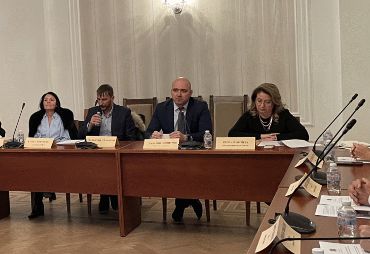 Министър Димитров представи приоритетните за сектор туризъм мерки в данъчната и бюджетната политика пред Комисията по туризъм в НС