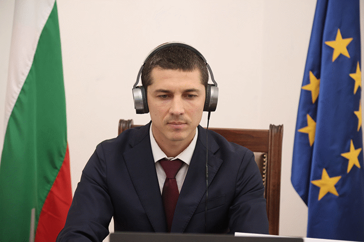 Заместник-председателят на Народното събрание Мирослав Иванов разговаря със заместник-председателя на Китайския народен политически консултативен съвет Джан Цинли