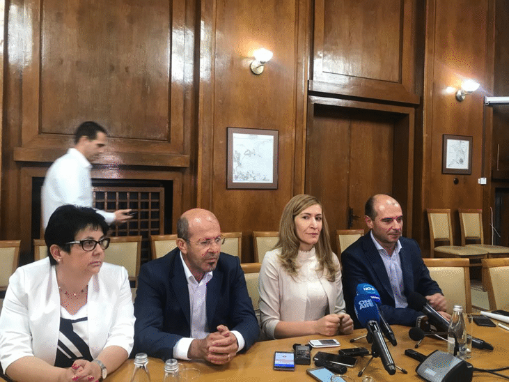 Министър Ангелкова в Бургас: Започва процедура за прекратяване на договори за концесия или наем на морски плажове