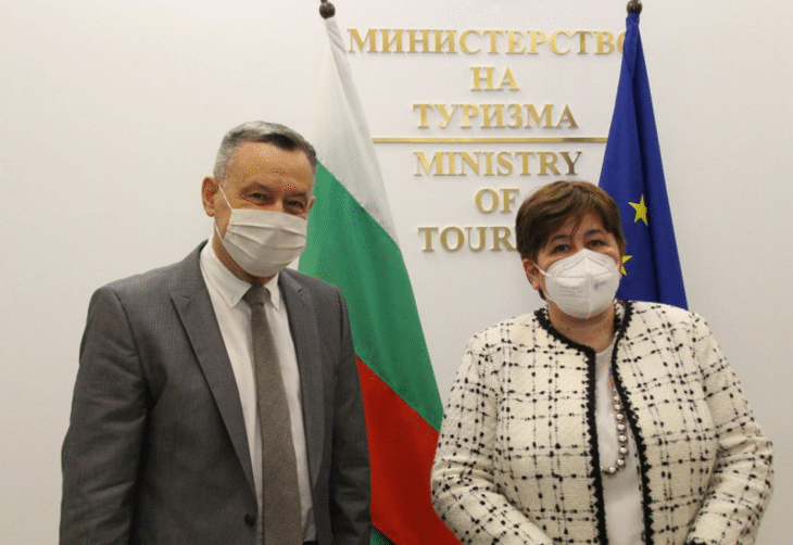 Министър Стела Балтова се срещна с посланика на Украйна: Работим за доверието на туристите