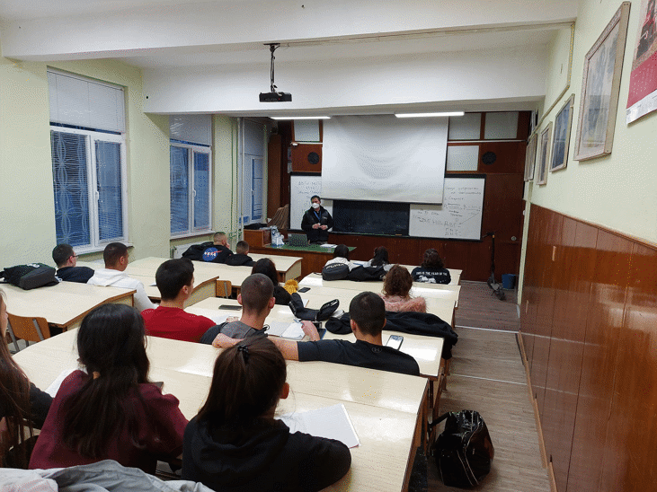Кабинетът Възстановява Преходните Остатъци На Държавните Училища