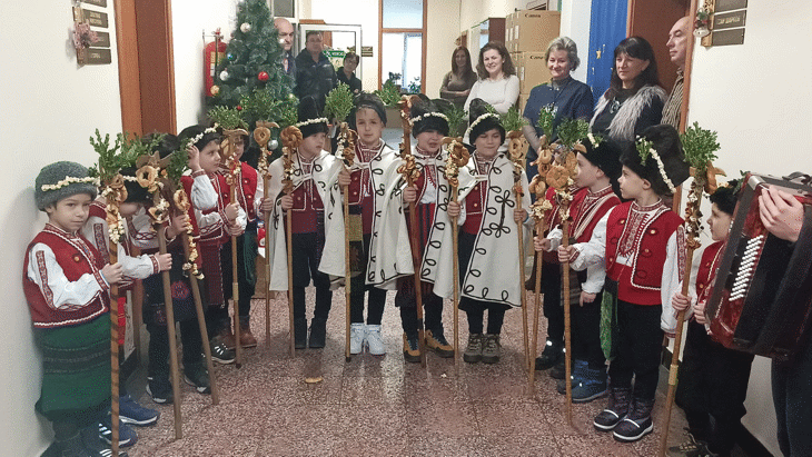 Коледарчета от детска градина „Слънце“ гостуваха на Окръжна и Районна прокуратура - Плевен