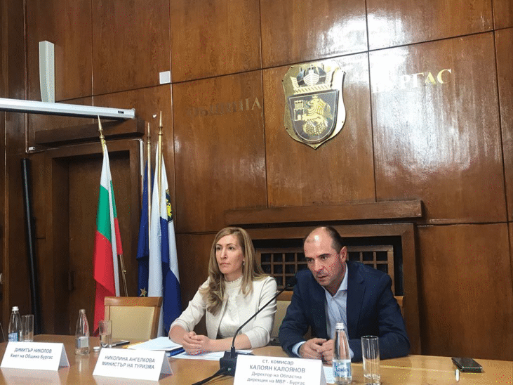 Министър Ангелкова: Лято 2018 приключва изключително успешно, за месец май сме втори в ЕС по ръст на нощувки на чужденци