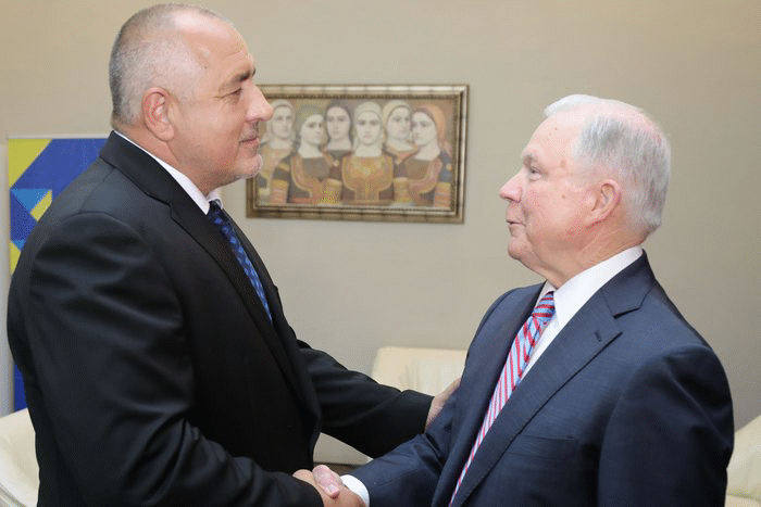 Politico: В САЩ знаят за криминалното минало на българския премиер Бойко Борисов