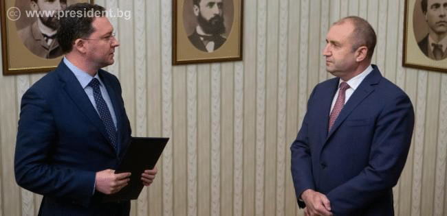 Румен Радев: Само легитимен кабинет, който се ползва с доверието на обществото, може да изведе България от кризата