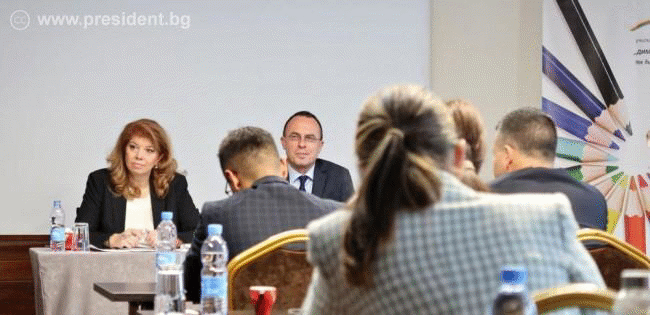 Вицепрезидентът: България се нуждае от редовен кабинет със стабилно мнозинство
