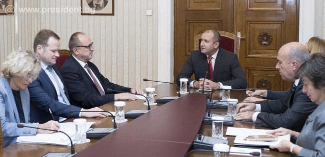 Румен Радев: Доверието в институциите може да бъде възстановено само ако те отговорят на очакванията за справедливост и ефективни резултати
