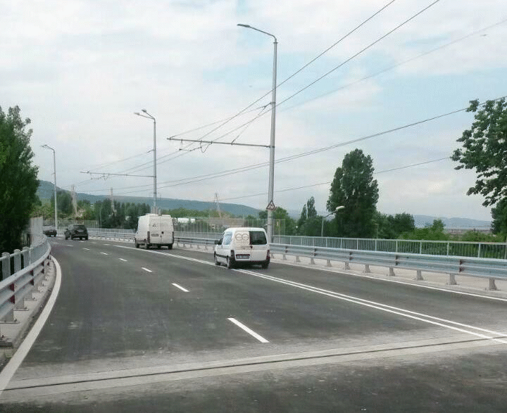 Възстановено е движението по Аспаруховия мост във Варна
