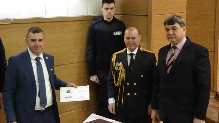 Връчени бяха дипломите на задочно завършили АМВР, випуск 2017-2021 г.
