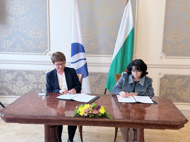 Министър Петкова Подписа Споразумение За Сътрудничество С Европейската Банка За Възстановяване И Развитие