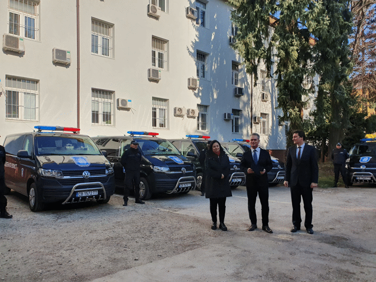 С нови специализирани автомобили и санирана сграда посреща Новата година Главна дирекция „Охрана“