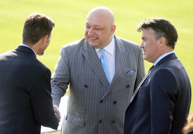 Министър Кралев участва в откриването на новата база на БФС