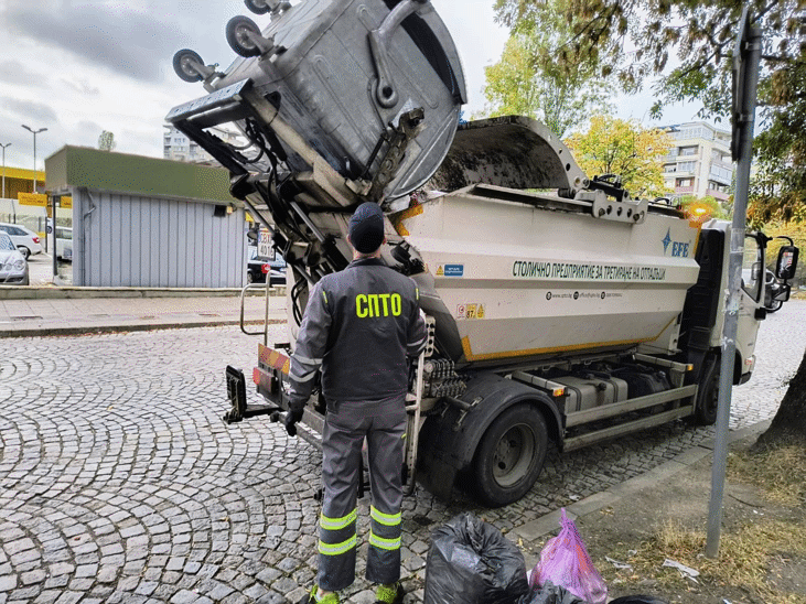 Столична община тества 100% чистене по график в „Люлин“ и „Красно село“ този уикенд