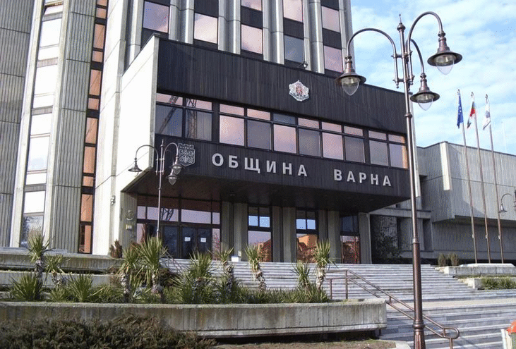 Министър Димов ще участва в дискусия за по-чист морски туризъм