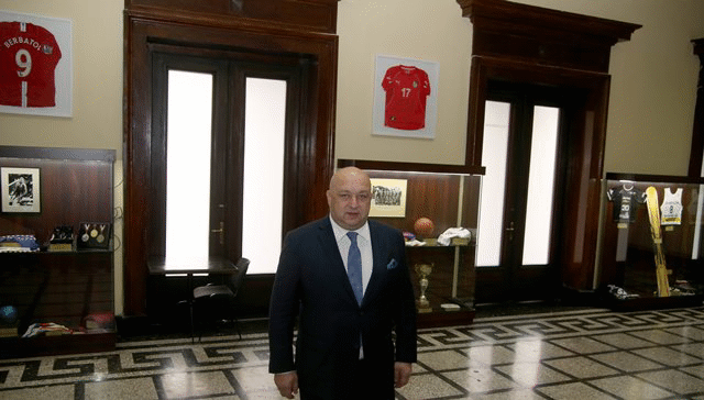 Фланелки на Стоичков, Михайлов и Бербатов украсиха Националния стадион „Васил Левски“