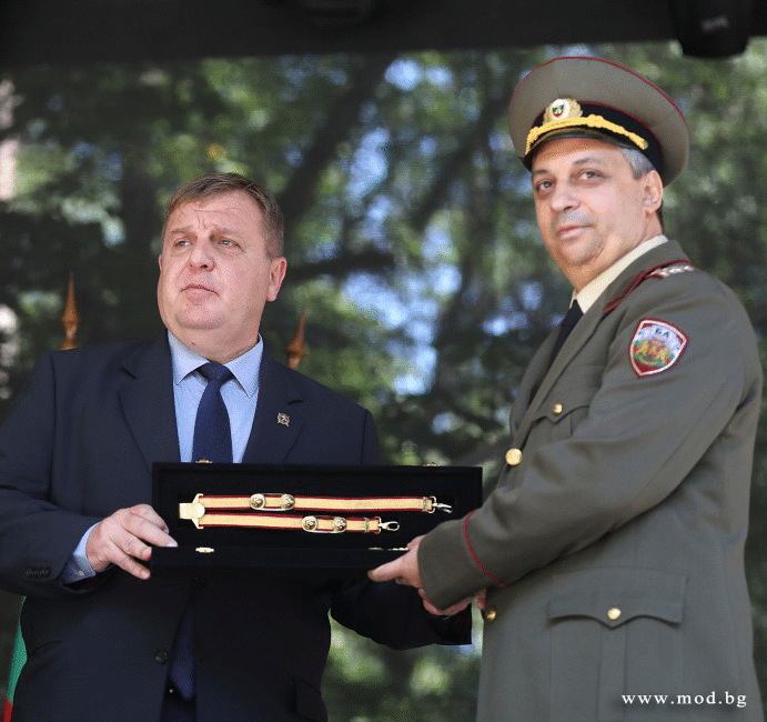 Министърът на отбраната Красимир Каракачанов към випускниците на Военната академия „Г. С. Раковски“: От вас ще зависи как ще се гарантира националната независимост и териториална цялост