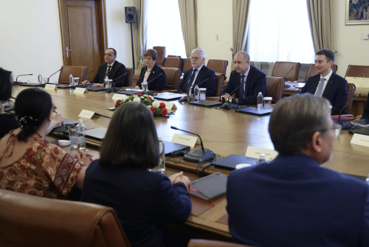 Румен Радев: Правителството има амбицията да развива съвременна научна и изследователска инфраструктура, която да насърчи повече млади хора да изберат своята професионална реализация в България