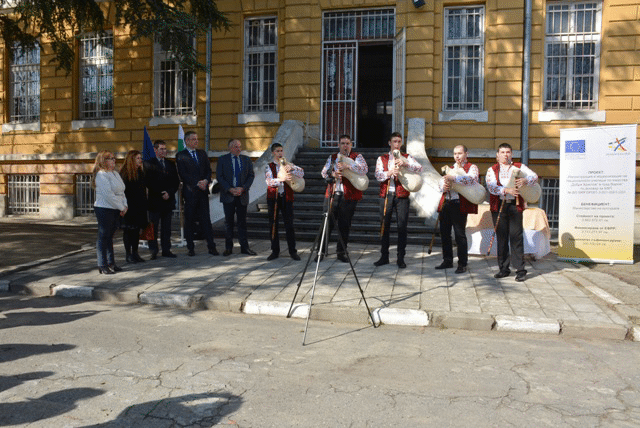 Започнаха Основните Дейности По Проекта За Ремонт И Модернизация На Националното Училище По Изкуства Във Варна