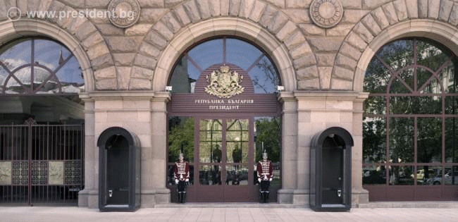 Румен Радев: Обявяването на Независимостта на България е нагледен пример как с воля, единство и решителност нашият народ може да бъде господар на съдбата си