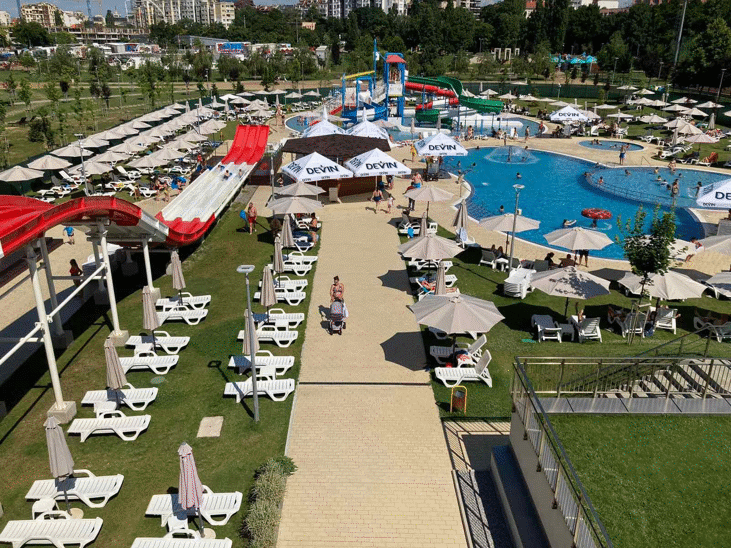 От днес аквапарк “Възраждане“ посреща първите си посетители за 2023