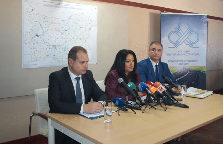 Министър Лиляна Павлова: От 1 ноември се въвежда зимното поддържане на републиканската пътна мрежа
