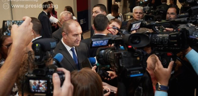 Държавният глава: Фактът, че най-сетне правителството склони да изпълни съгласувателната процедура е малка, но важна крачка напред в пътя и битката за законност