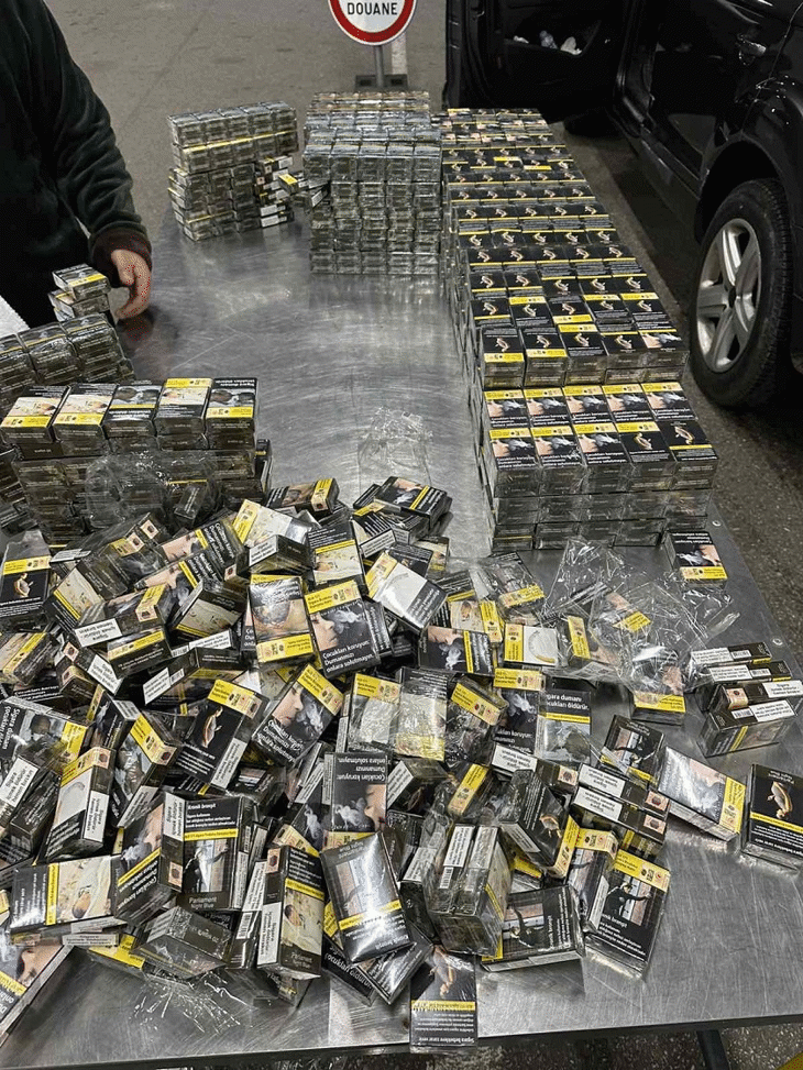 Над 130 000 къса контрабандни цигари в леки автомобили откриха на ГКПП Капитан Андреево