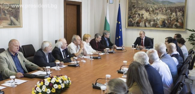 Президентът Румен Радев: Общество, което не съзнава смисъла от единението, е обречено