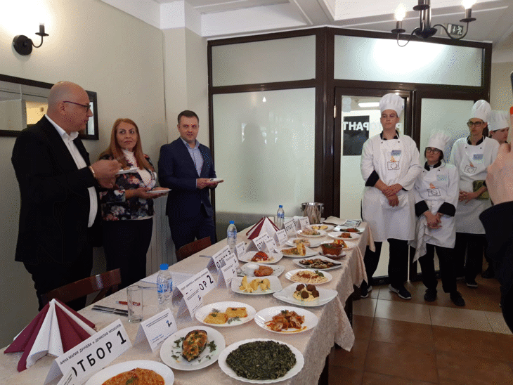 По 350 000 Пакети С Продукти Се Планира Да Се Раздават Средногодишно По Програмата За Храни