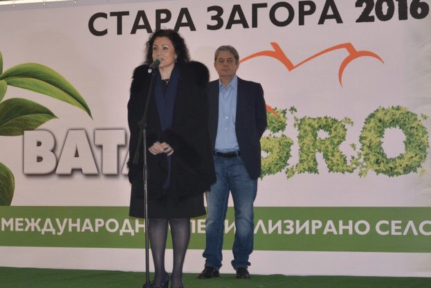 Десислава Танева: Екипи на Министерството, НАП и БАБХ извършват проверки в млекопреработвателните предприятия