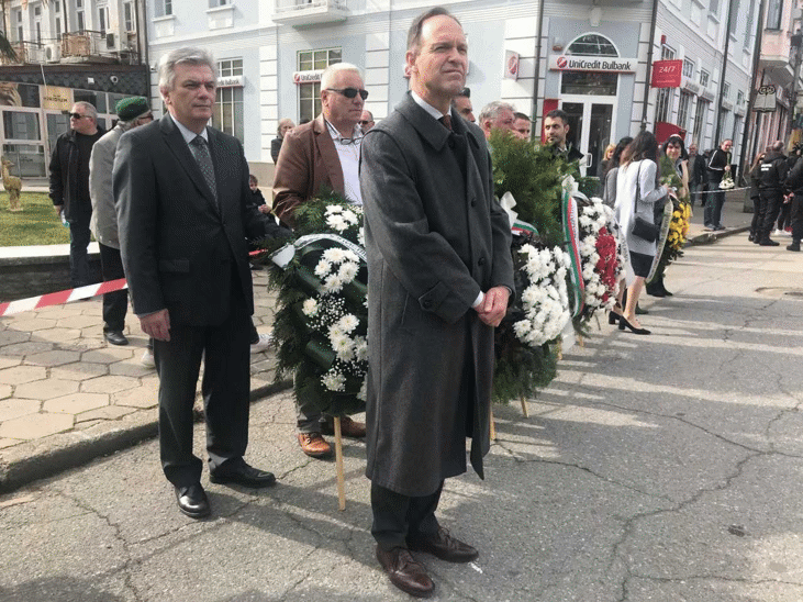 Заместник-министър Костадин Коджабашев се поклони пред паметта на кюстендилци, дали началото на Кюстендилската акция за спасяването българските евреи