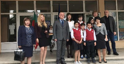 Председателят на Народното събрание Димитър Главчев посети столичното 15-то училище „Адам Мицкевич“