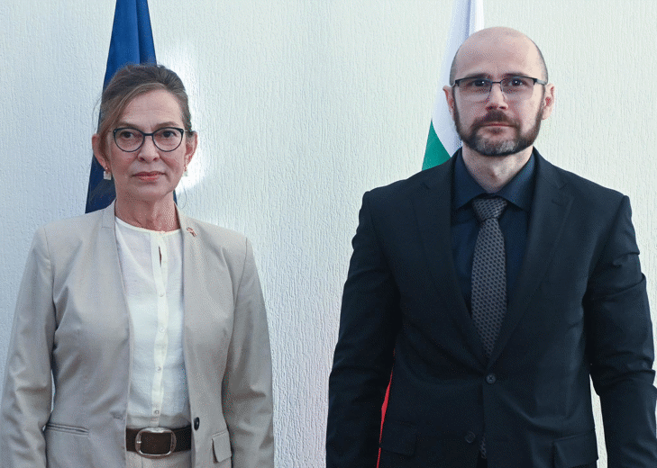 Министър Янкулов се срещна с посланика на Германия Ирене Планк